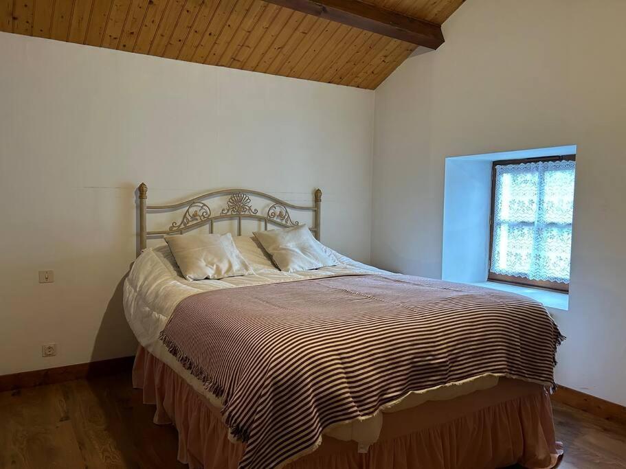 Maison Paisible Avec Lac Prive Secondigny المظهر الخارجي الصورة